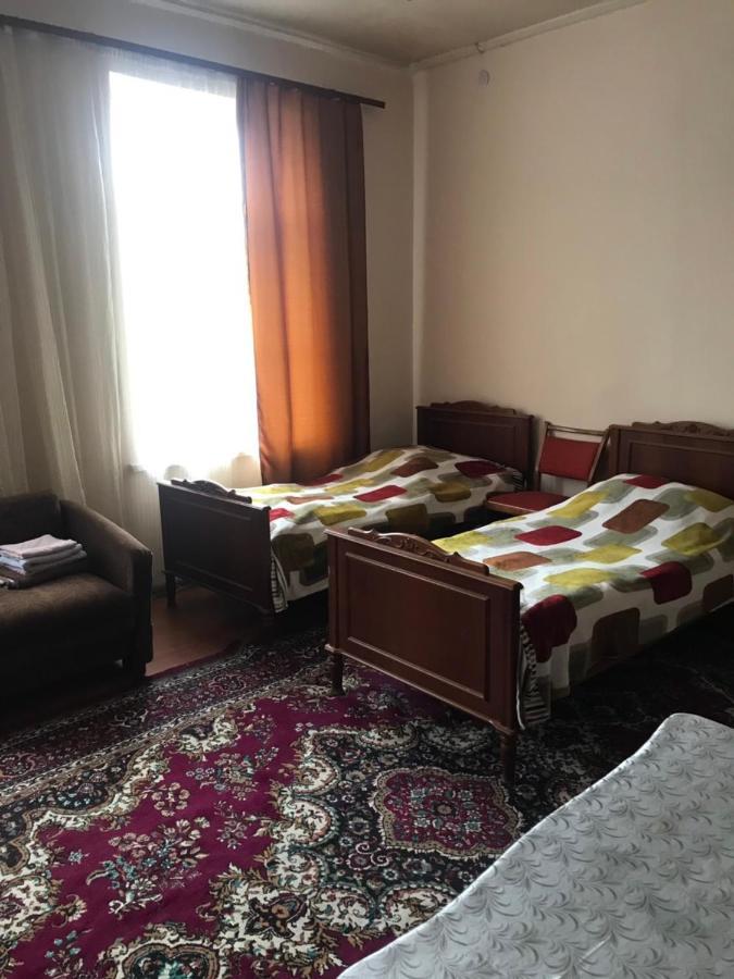 L&A Guest House Goris Bagian luar foto